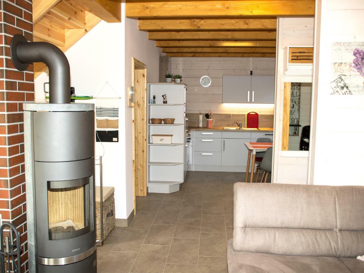 Ferienhaus F.Winkler Neukalen ภายนอก รูปภาพ