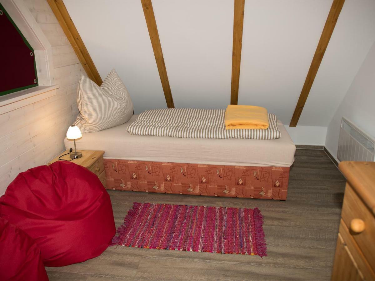Ferienhaus F.Winkler Neukalen ภายนอก รูปภาพ